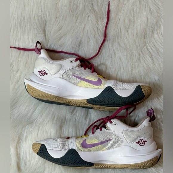 Nike Giannis Immortality 2 Athletic Basketball Shoes Sail Smoke Gray Yellow - Picture 4 of 7